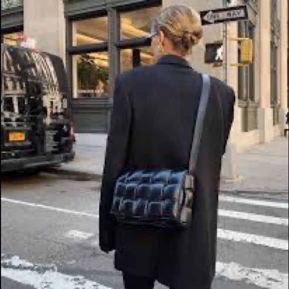 Sold 🩷Bottega Venetta Cassette Bag Sold - Picture 5 of 11